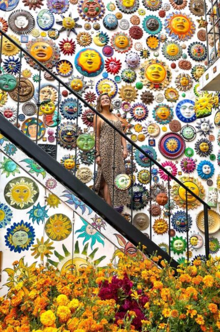 Getting lost in the streets of Isla Mujeres and other stories in color.